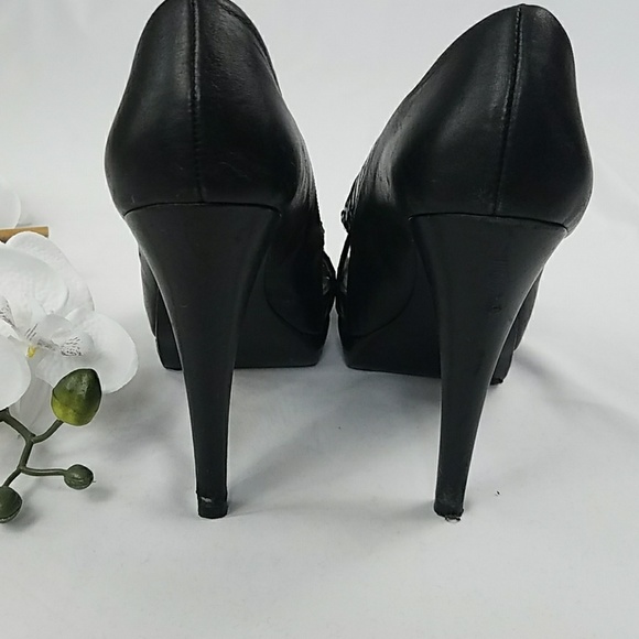 Pelle Moda Pumps - Picture 4 of 7